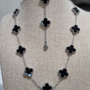 Elegant Black Clover Necklace/Bracelet Set